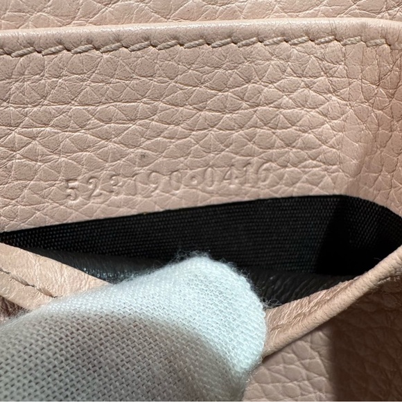 GUCCI Blind For Love Bee Accent Compact Wallet COA - Picture 12 of 16